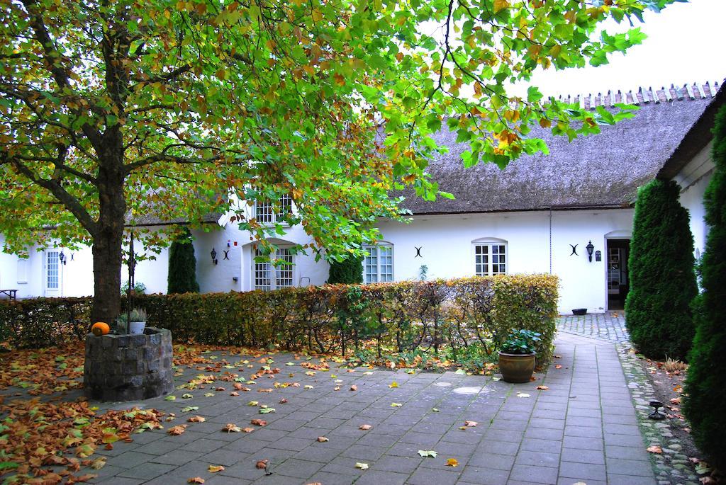 Karlaby Kro Östra Tommarp Buitenkant foto